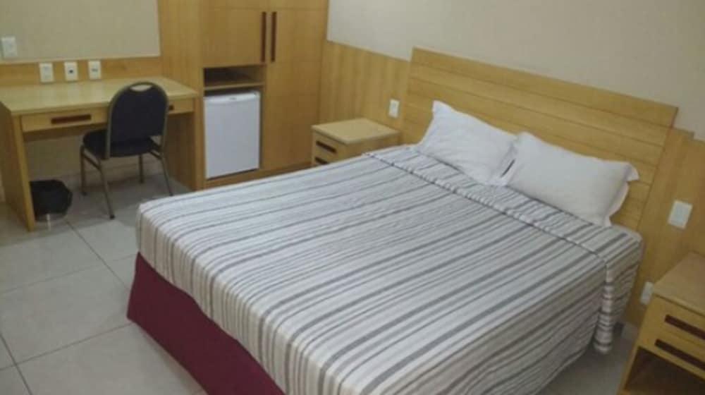 Hotel Atlantico Tower Rio de Janeiro Esterno foto A room at the hotel