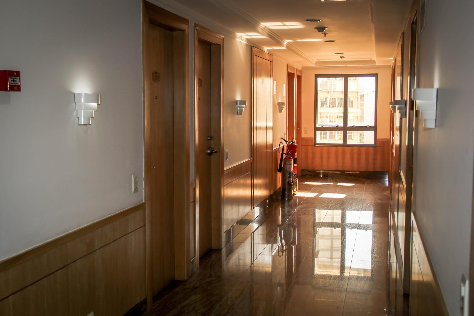 Hotel Atlantico Tower Rio de Janeiro Esterno foto A corridor in a hotel