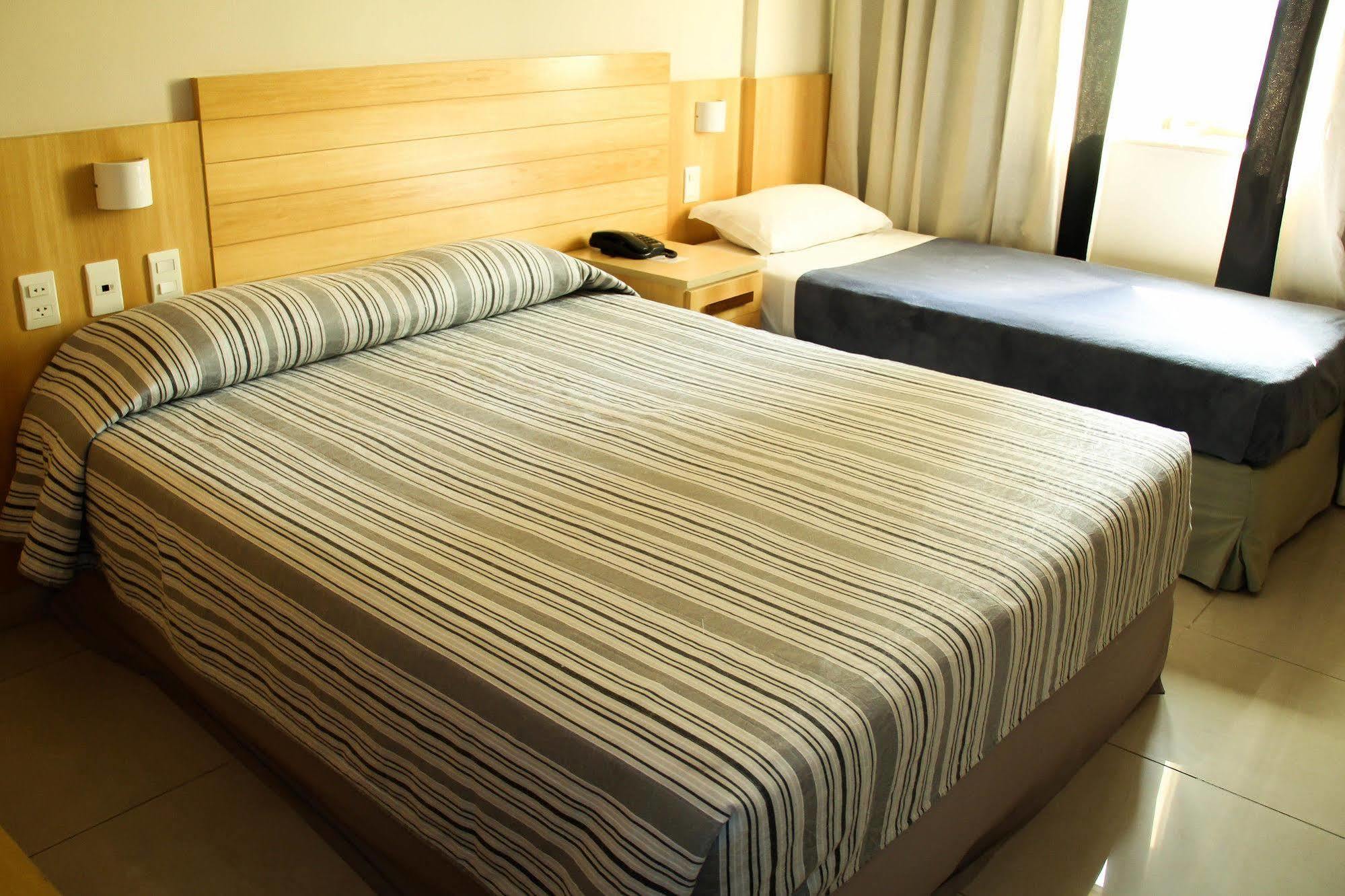 Hotel Atlantico Tower Rio de Janeiro Esterno foto A single room in a hotel in Belgrade, Serbia.