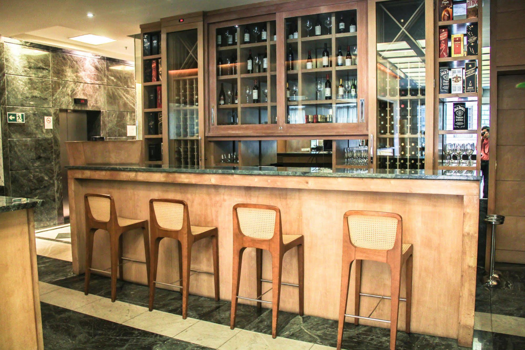 Hotel Atlantico Tower Rio de Janeiro Esterno foto The bar at the hotel