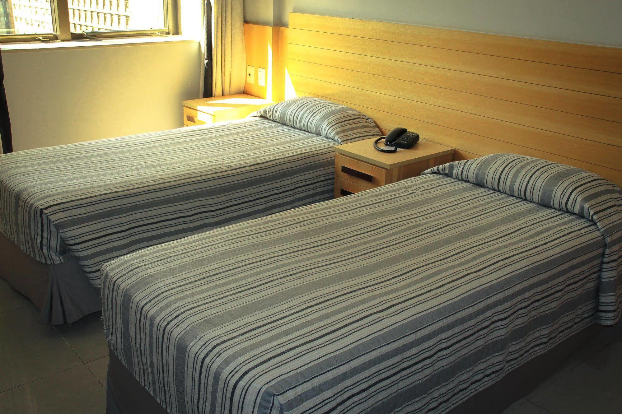 Hotel Atlantico Tower Rio de Janeiro Esterno foto Two single beds in a hotel room